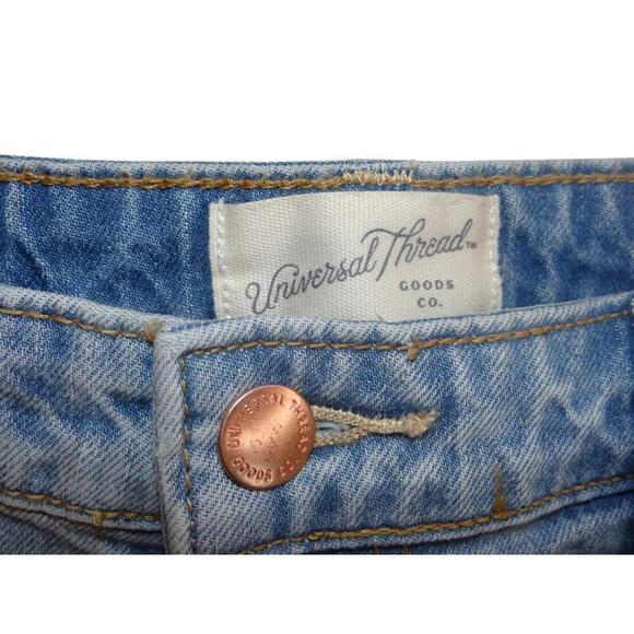 Universal Thread Curvy Vintage Mid Denim Shorts - Picture 2 of 5